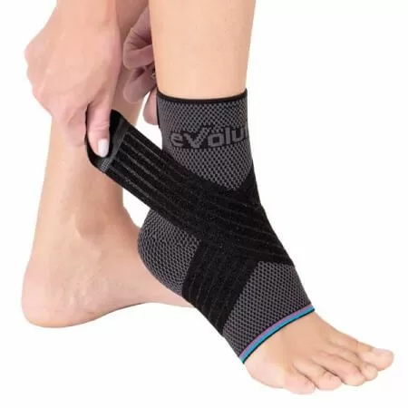 Бандаж компрессионный на голеностопный сустав Тривес Т-8683 Evolution 