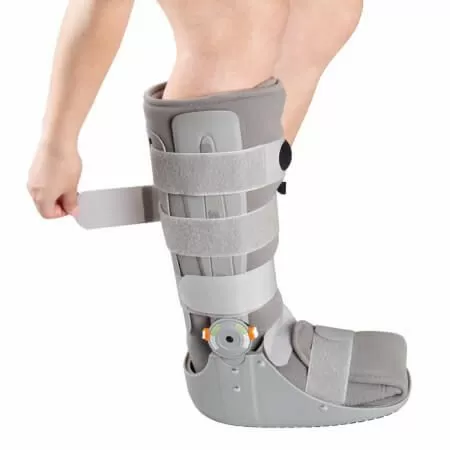 Бандаж на голеностопный сустав (тутор) Тривес Т.46.52 жесткий с шарниром 