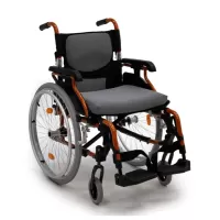 Кресло-коляска МЕТ STABLE с регулировкой высоты подлокотников, ширина сиденья 46 см, колеса пневматические