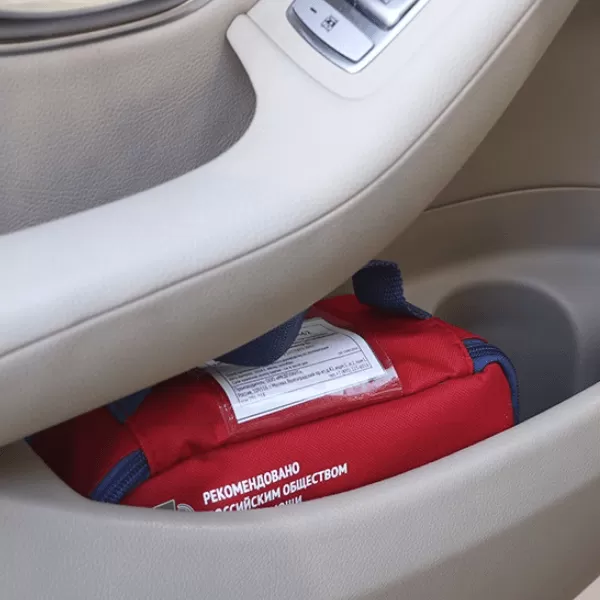 Аптечка для оказания первой помощи с применением медицинских изделий пострадавшим в дорожно-транспортных происшествиях автомобильная по приказу 260н МЕДПЛАНТ в сумке-чехле Волонтер-6, артикул 1662