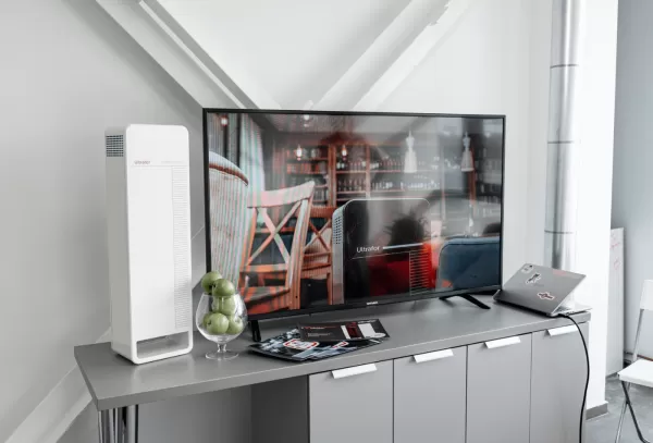 Облучатель-рециркулятор бактерицидный бытовой Ultrafor, 2 лампы по 30 Вт, с счетчиком наработки ламп, белый