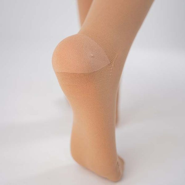 Гольфы компрессионные Evolution ТК.911 унисекс 1 класс компрессии с закрытым носком цвет бежевый